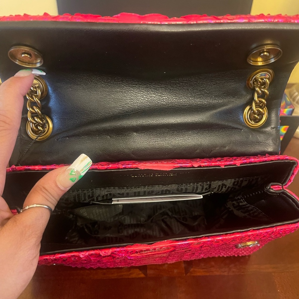 New Kurt Geiger Hot Pink Quilted Chain Shoulder Bag with matching Wallet. - Picture 3 of 6